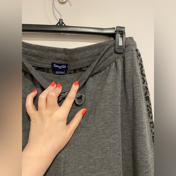 •2/$40• Splendid 2-Piece Pajama Lounge Set Animal Print - Picture 5 of 7